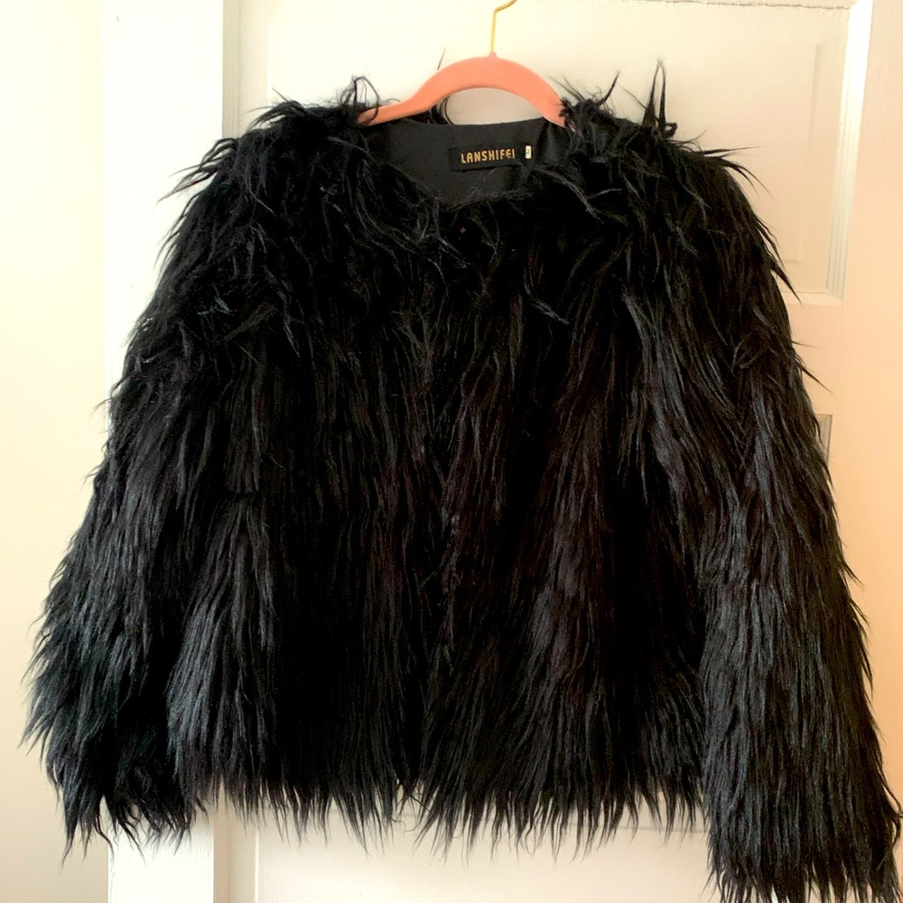 Black Lanshifel Fur Coat - Size L